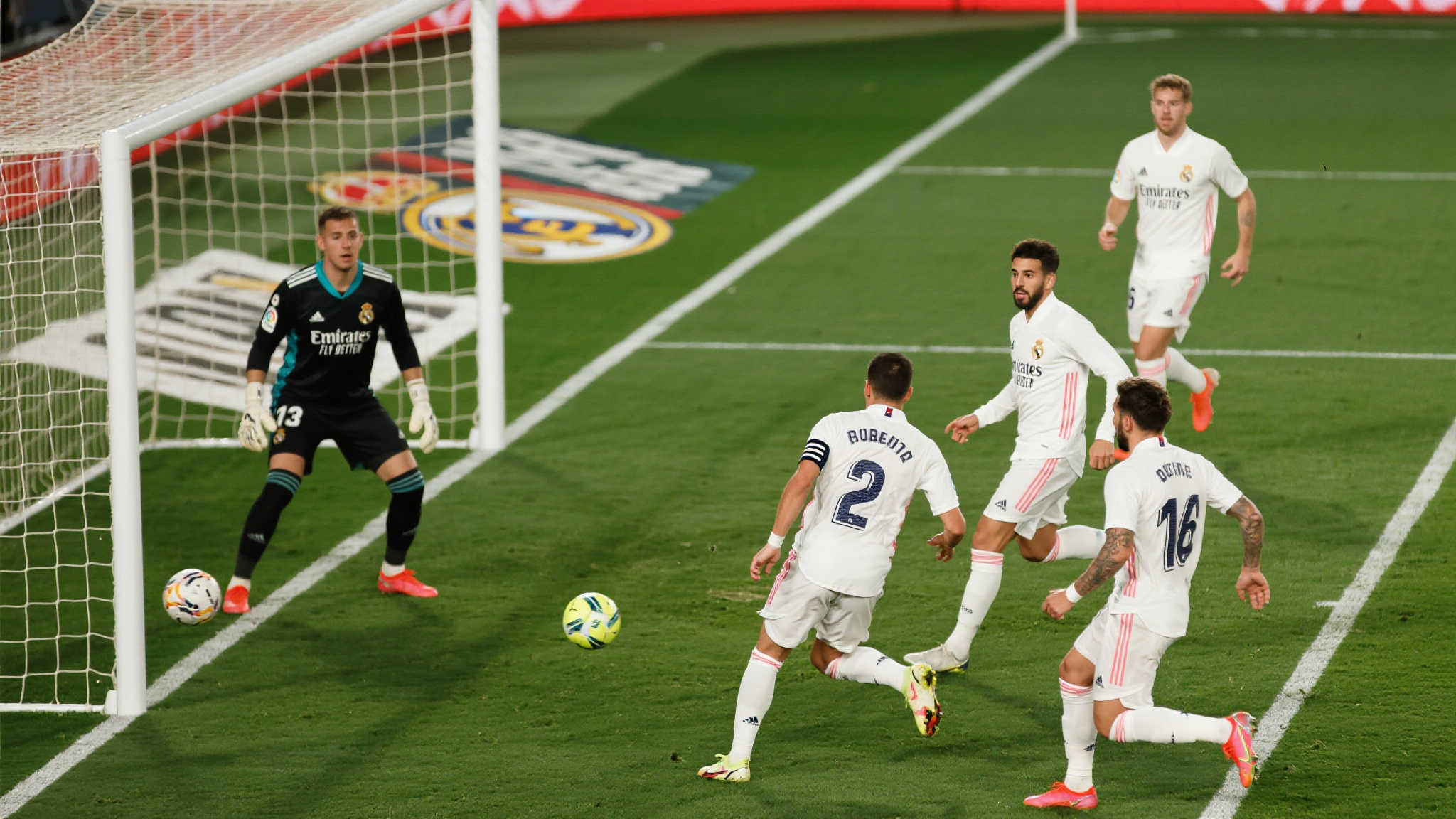 *关键因素之一是“高质量机会”。*虽然皇马上半时仅