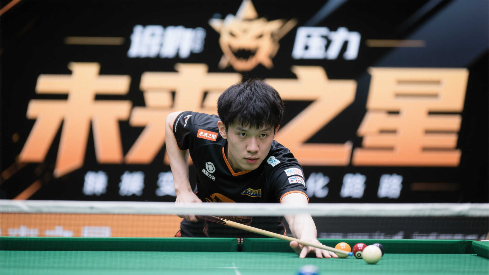 昔日遭姆巴佩冷眼的球员,四年磨砺终蜕变 这种言论对于任何职业选手来说都是巨大压力,尤其是面